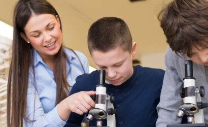 Por que as escolas devem investir em um Microscópio Infantil
