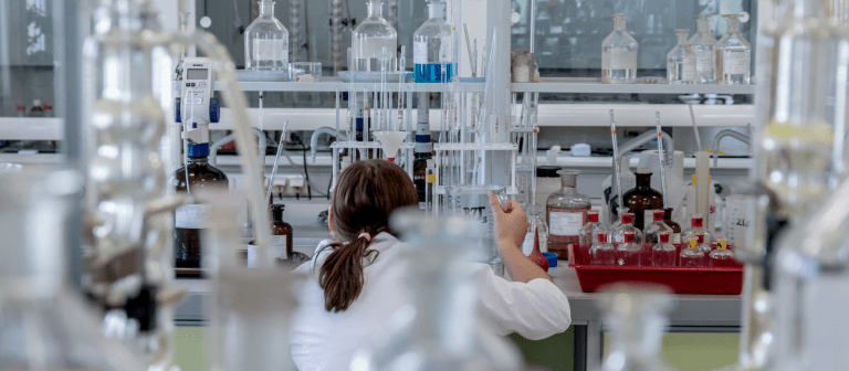 vidrarias e equipamentos de laboratórios
