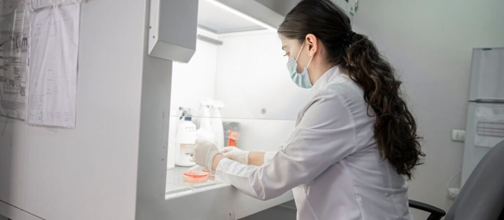 Vantagens de usar uma Chapa Aquecedora no Laboratório