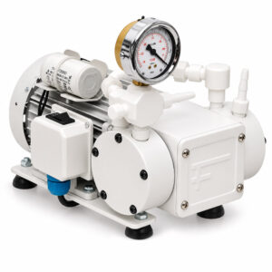 Bomba de Vácuo tipo Diafragma a Seco 2 estágios com Resistência Química – Vácuo Relativo 747 mm Hg / 29,4 pol Hg – Vazão 18 L/min / 0,72 c ft/min – Modelo 822T