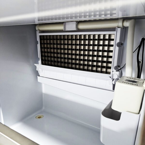 Máquina de Gelo em Cubos - Capacidade 150Kg/Dia - Reservatório para até 60Kg - Modelo SP-GELO/150-C - SPLABOR - Imagem 9