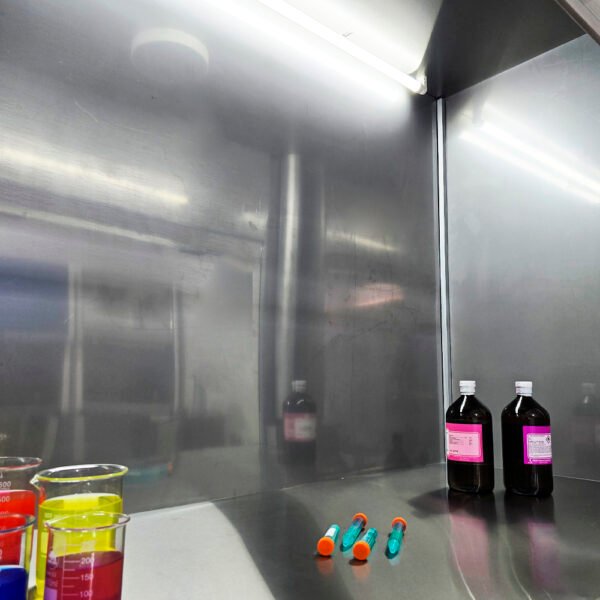 Capela de Exaustão de Gases em Aço Inox com Porta de Vidro - Dimensões Externas (LxPxA) 150 x 56,5 x 102 cm (GRANDE) - Modelo SP-150N-I - SPLABOR - Imagem 8