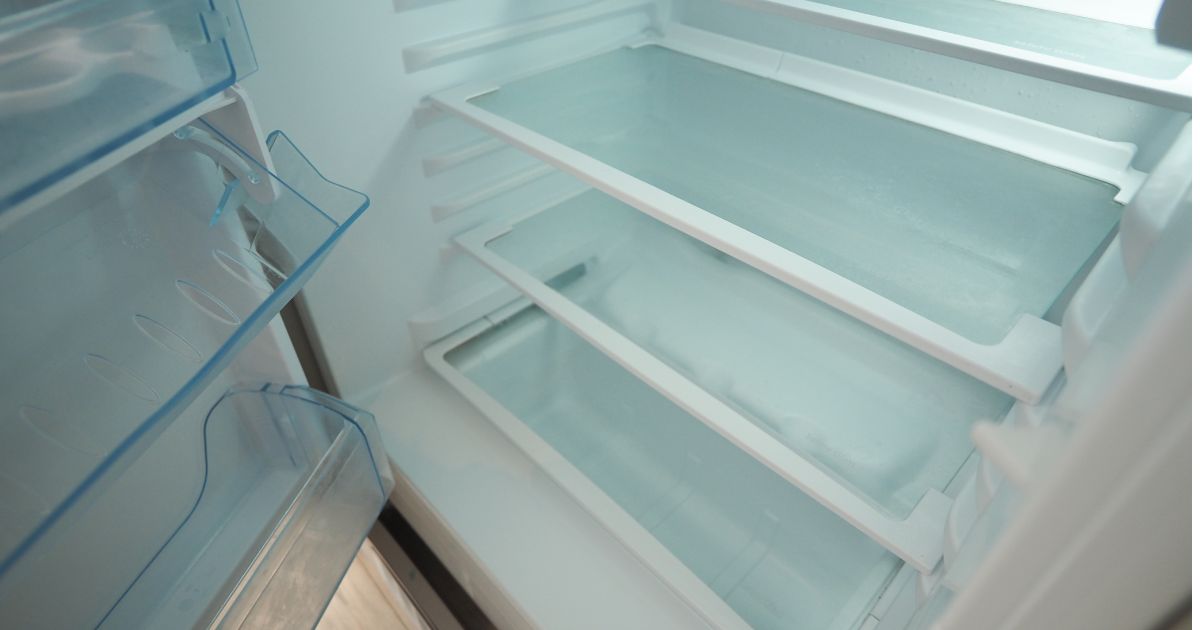Qual a diferença entre geladeira científica e geladeira doméstica
